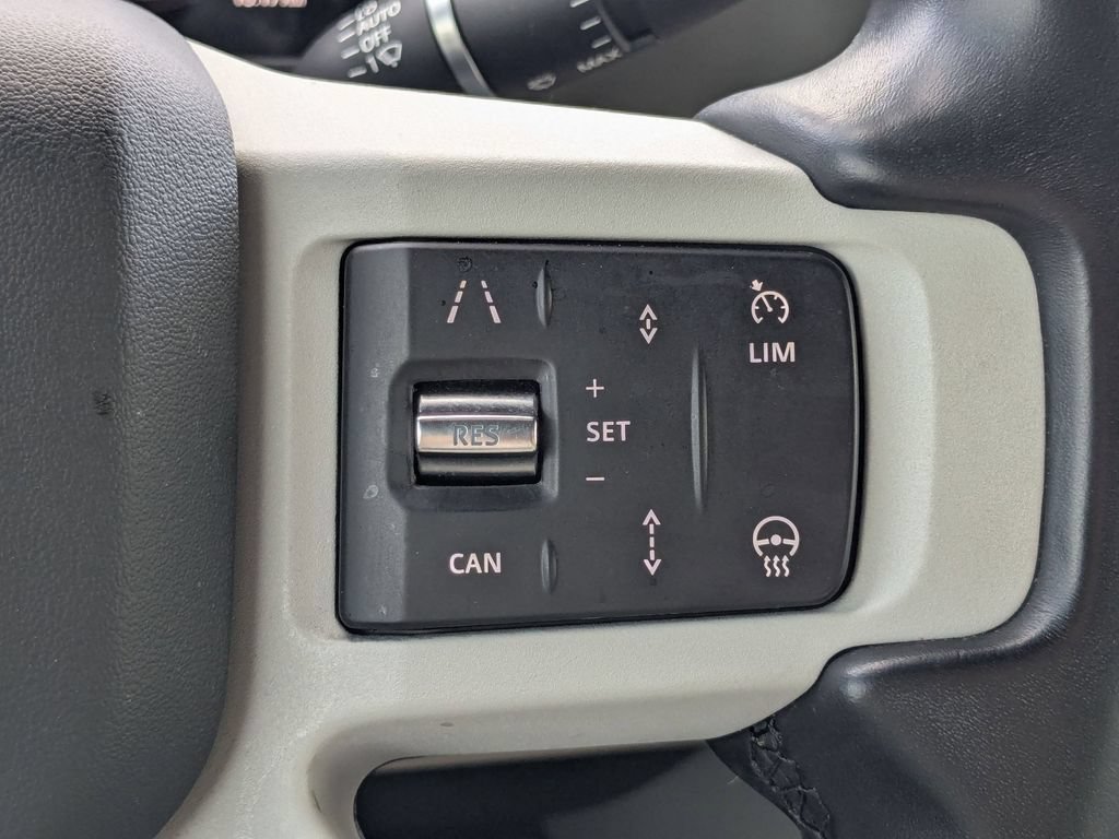 Used 2023 Land Rover Defender 110 SE AWD/4WD image 19