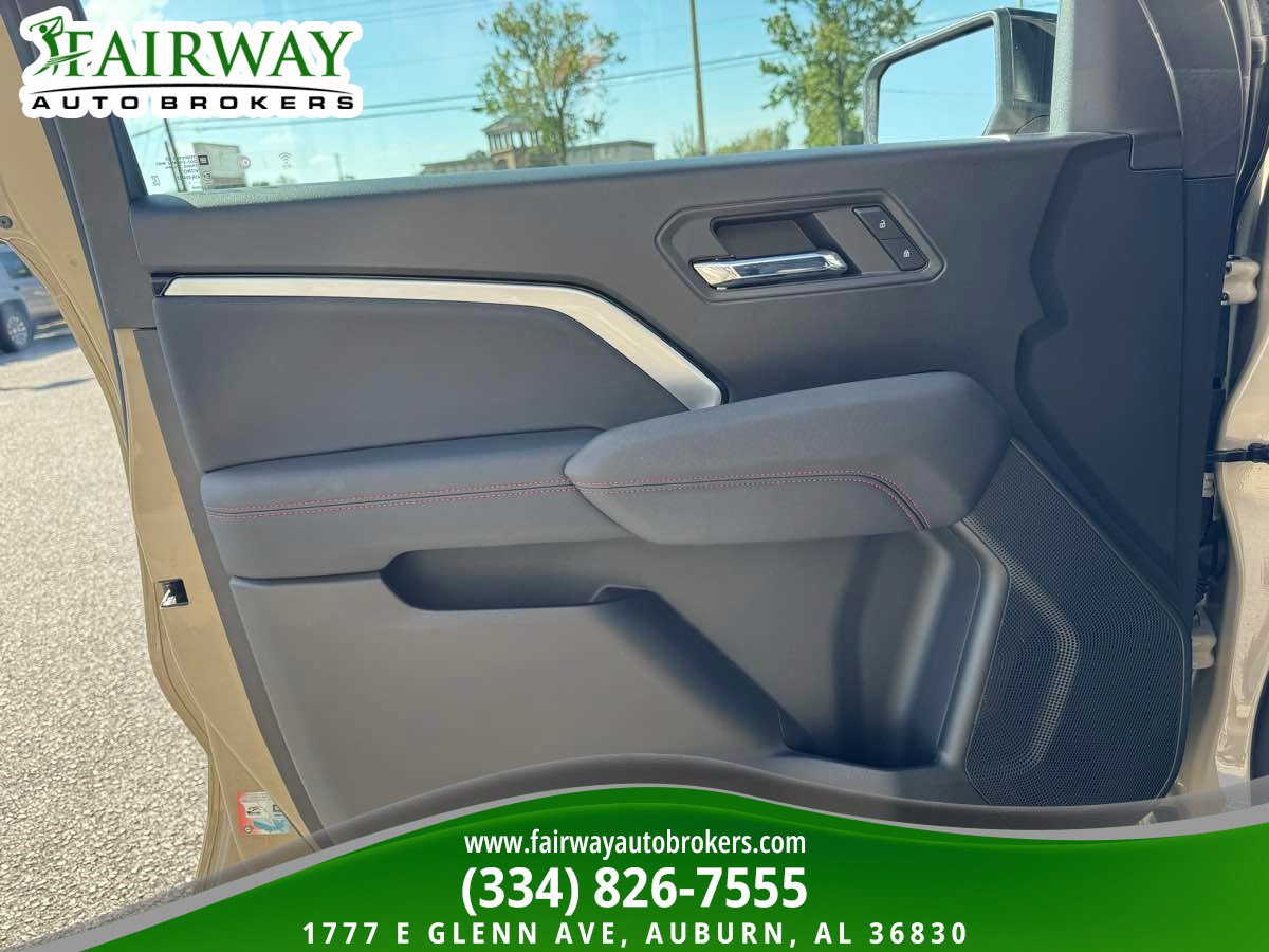 Used 2023 Chevrolet Colorado Z71 AWD/4WD image 25