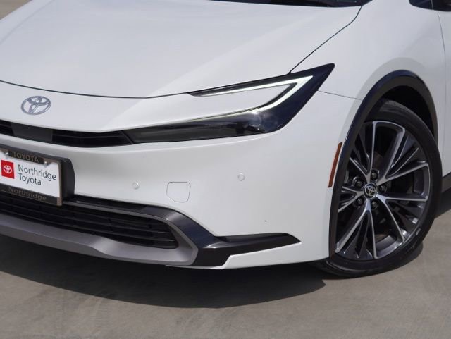 Used 2023 Toyota Prius XLE image 5