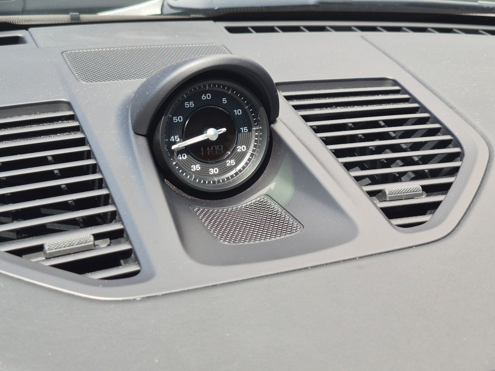 Certified 2025 Porsche 911 Carrera RWD image 20