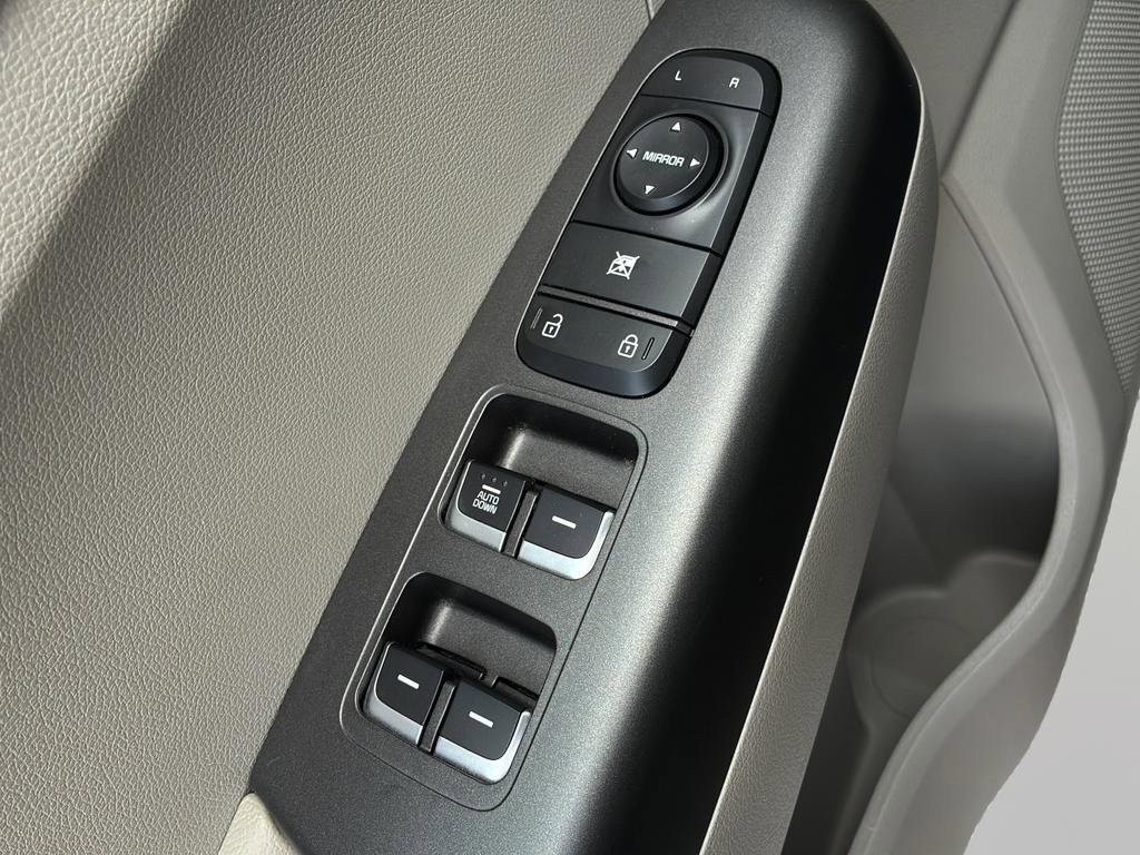 Used 2020 Kia Sportage LX FWD image 12
