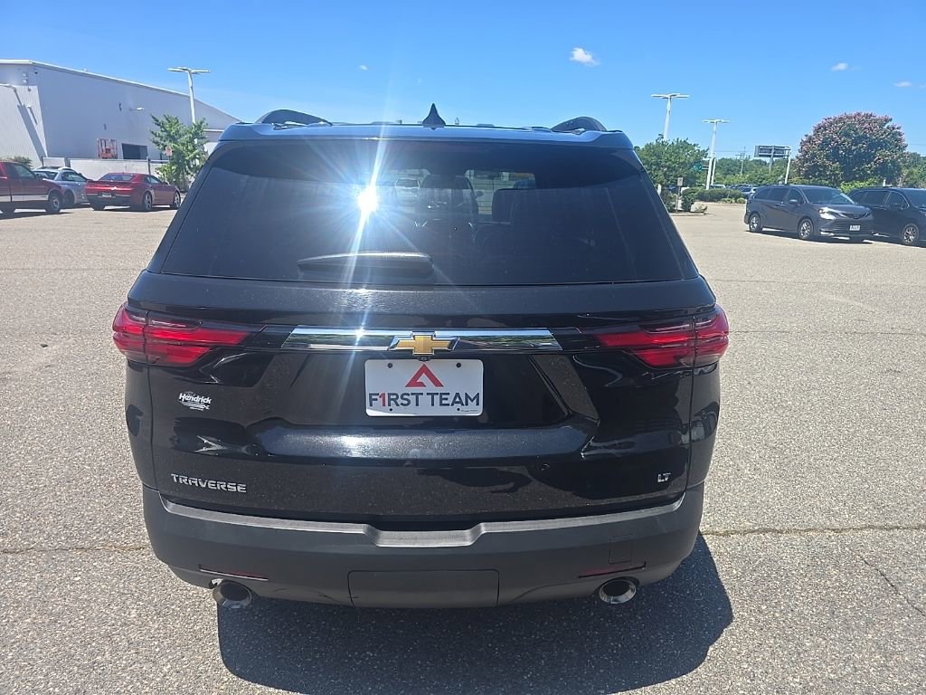 Used 2023 Chevrolet Traverse LT FWD image 6