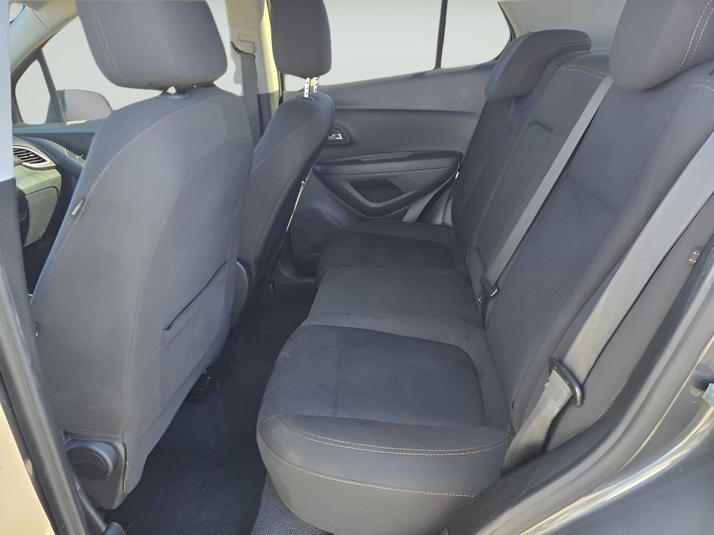 Used 2020 Chevrolet Trax LS w/ Tint and Cruise Package AWD/4WD image 13