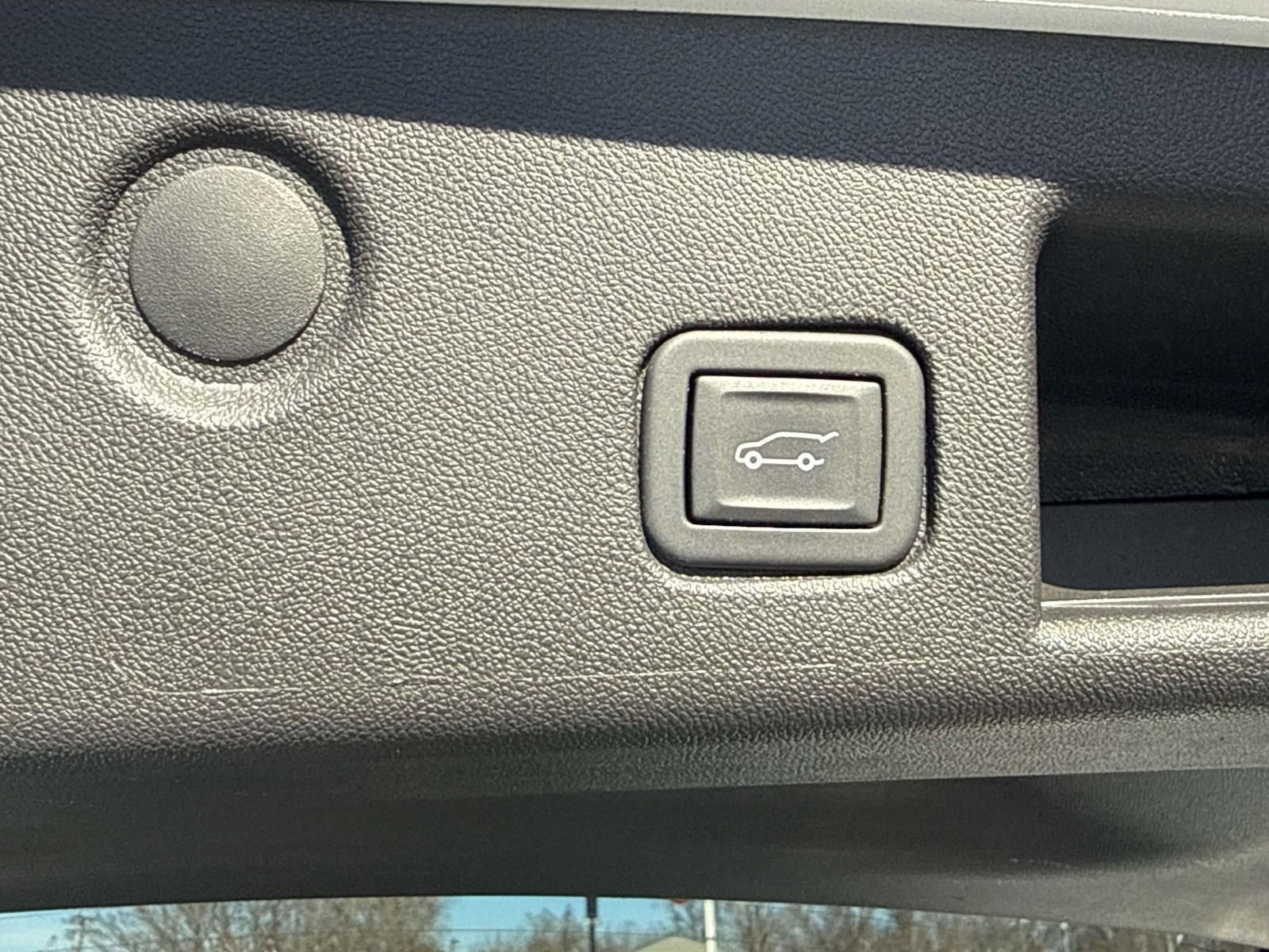 Used 2024 Chevrolet Equinox LT image 26