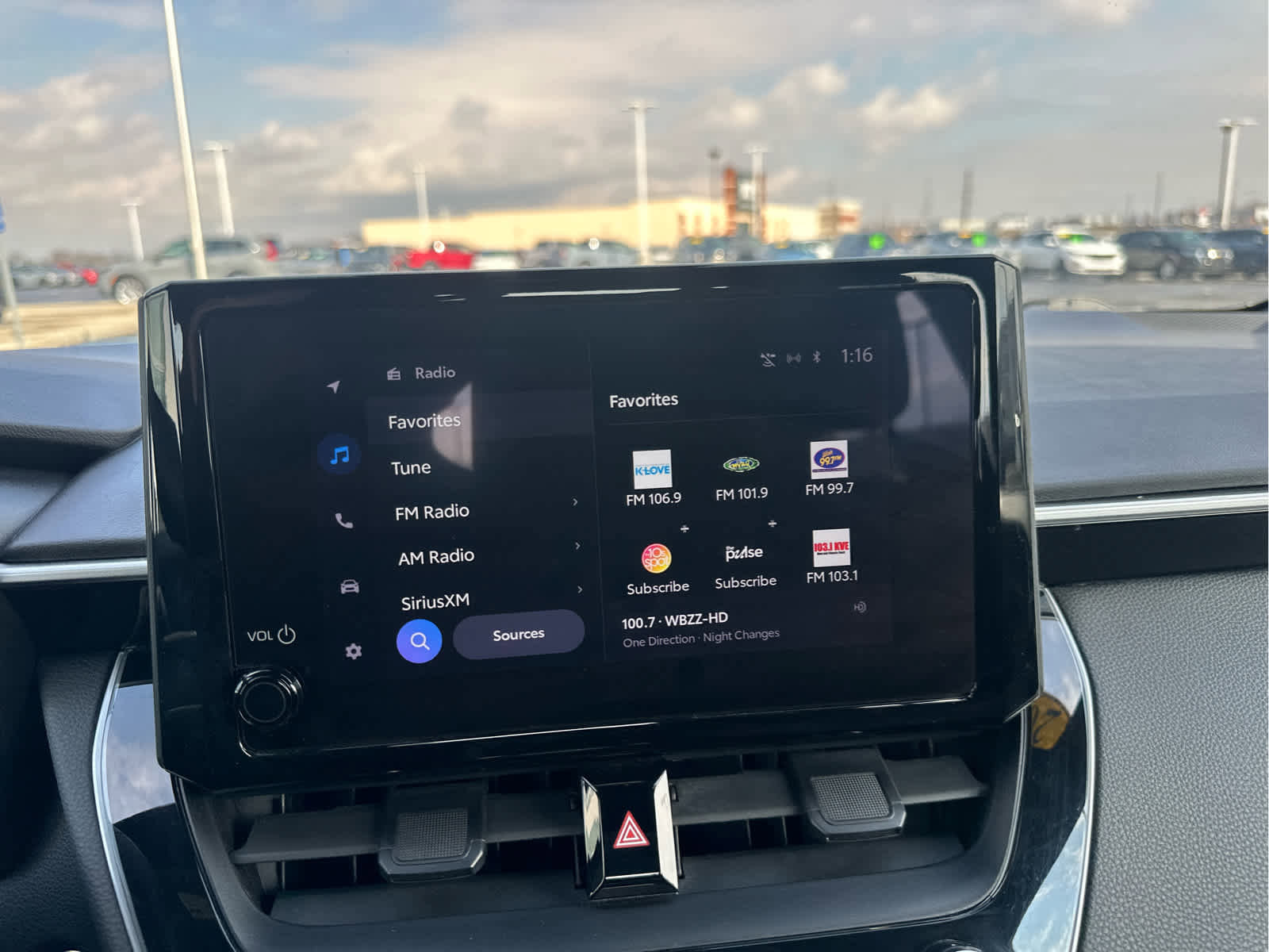 Used 2024 Toyota Corolla Sedan w/ SE Convenience Package image 25