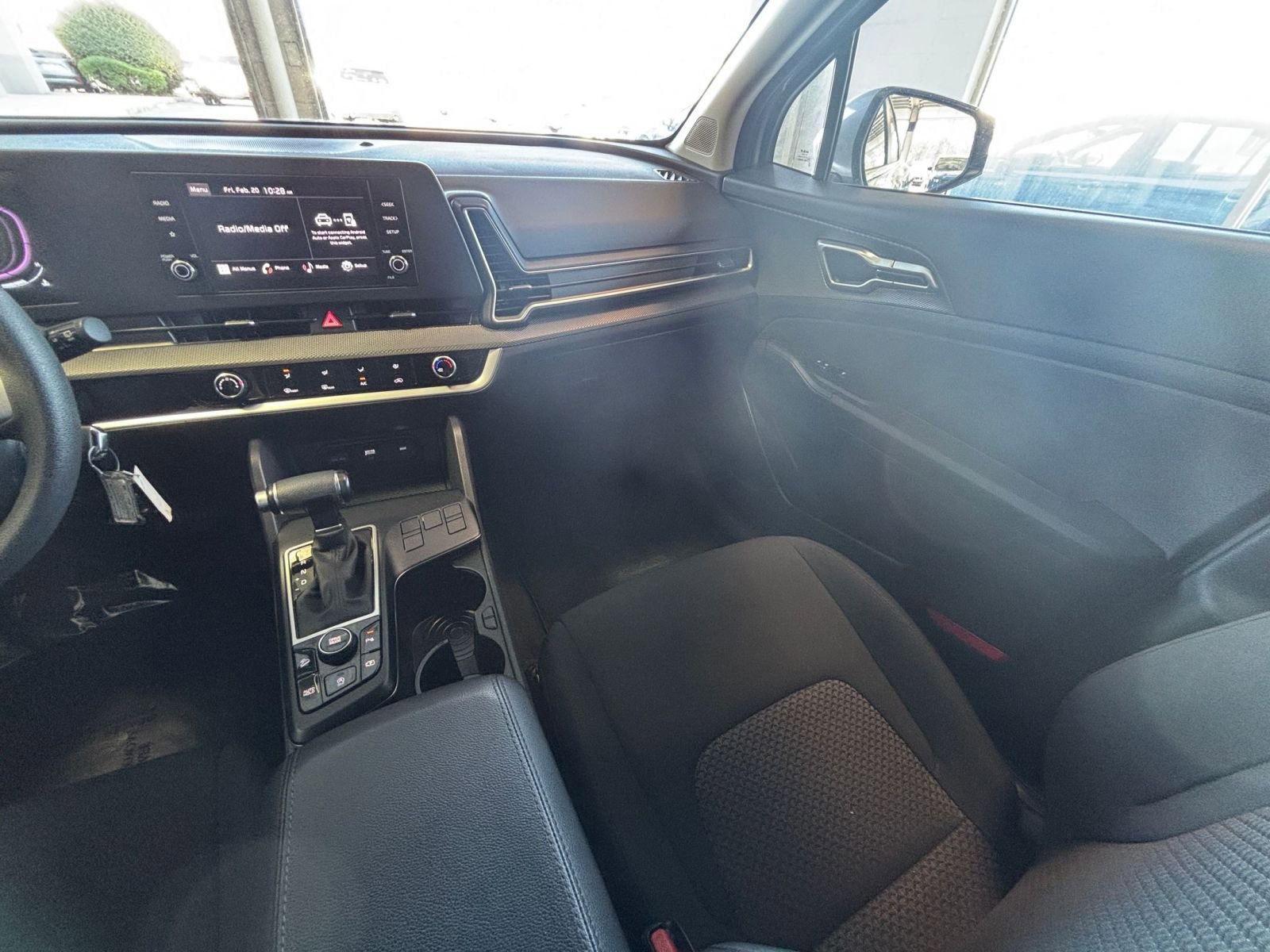 Used 2025 Kia Sportage LX image 34