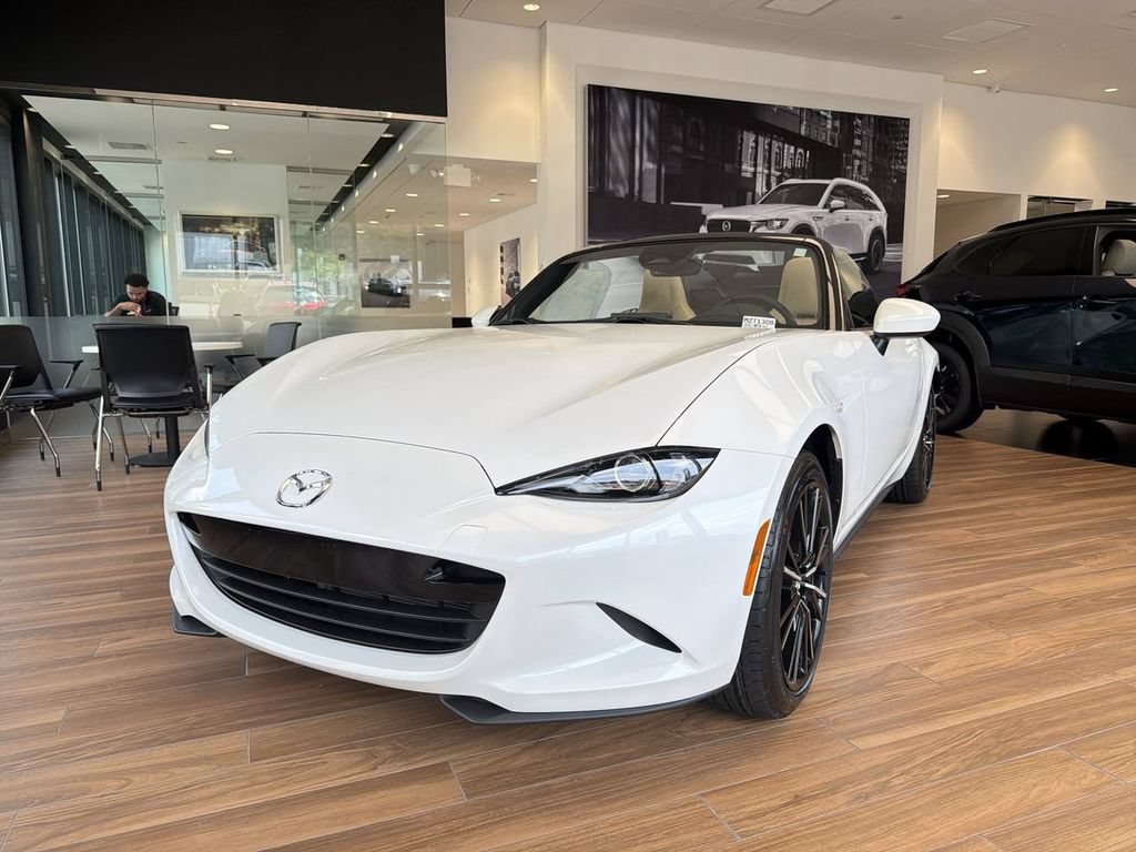 New 2026 MAZDA MX-5 Miata Grand Touring RWD image 4