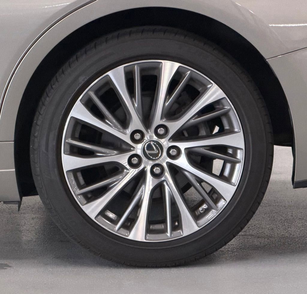 Used 2019 Lexus ES 350 w/ Premium Package FWD image 7