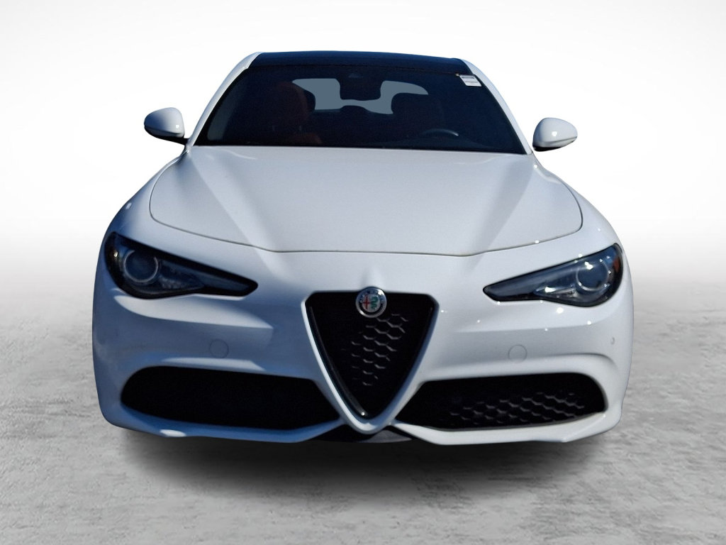 Used 2022 Alfa Romeo Giulia Sprint AWD/4WD image 2