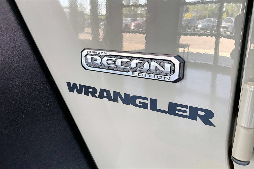 Used 2017 Jeep Wrangler Rubicon w/ Quick Order Package 24Z Recon AWD/4WD image 25