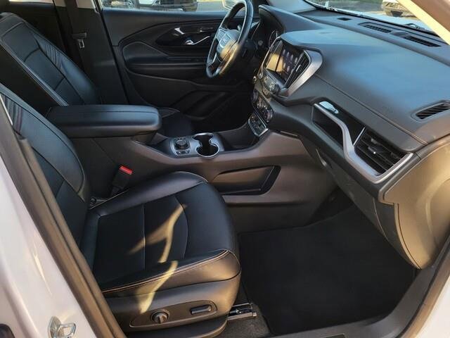 Used 2023 GMC Terrain AT4 image 12