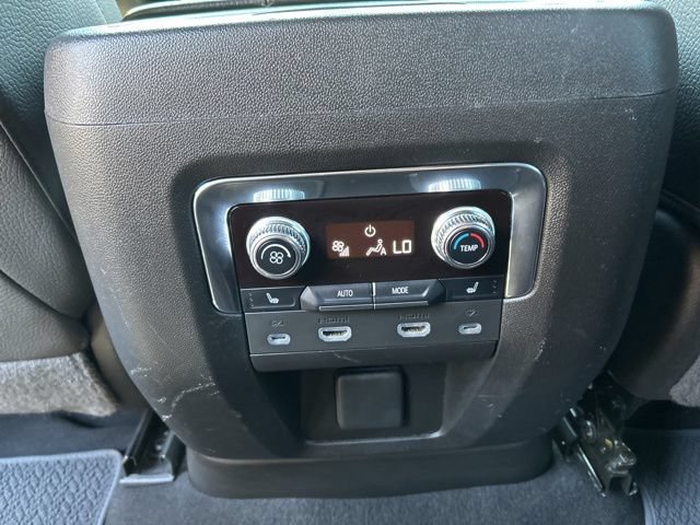 Used 2023 GMC Yukon Denali w/ Advanced Technology Package AWD/4WD image 15