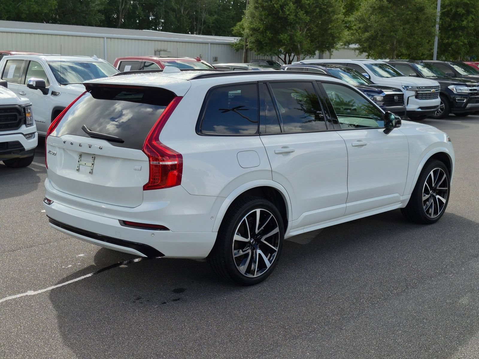 Used 2023 Volvo XC90 T8 Plus w/ Protection Package AWD/4WD image 3