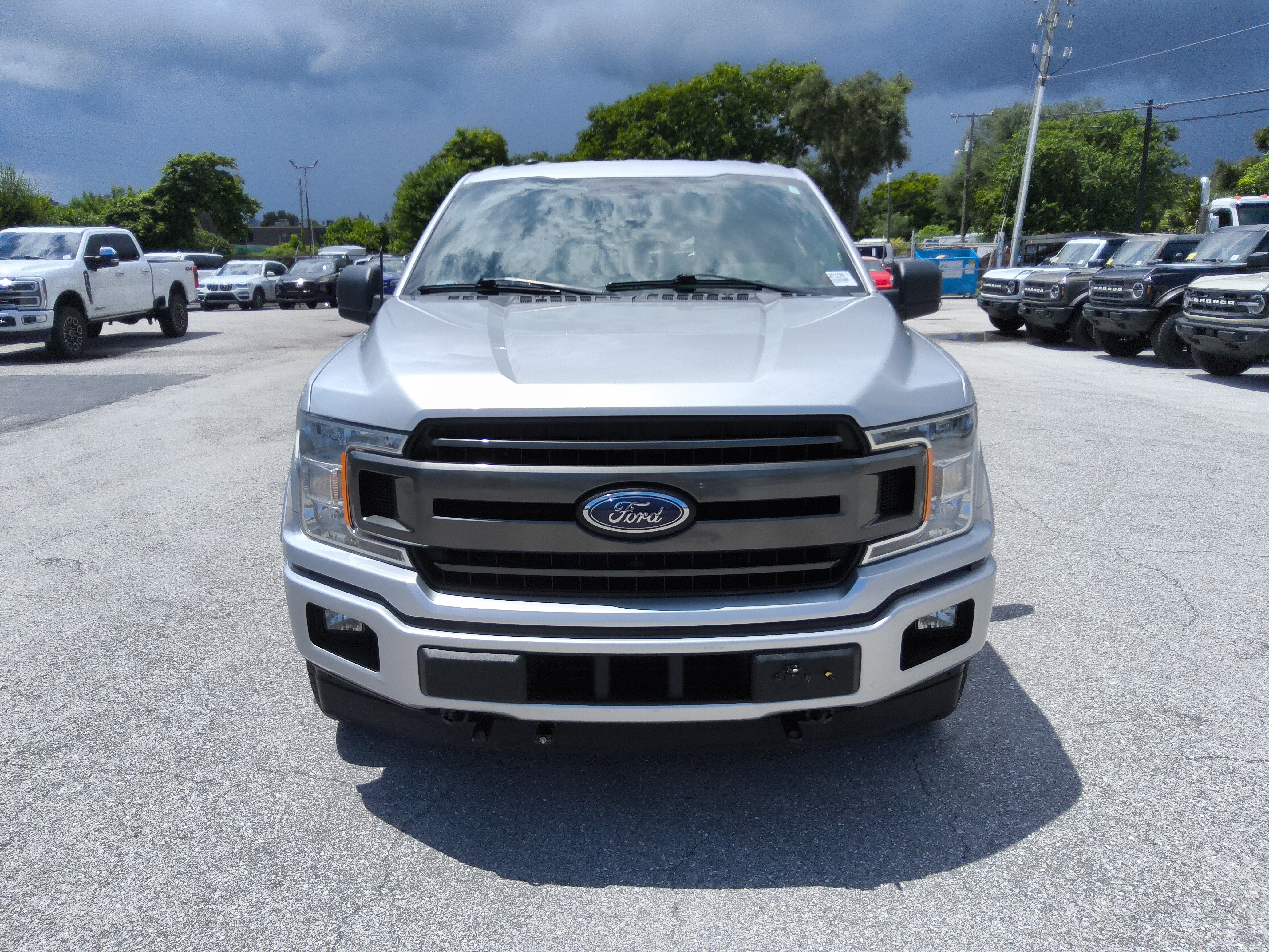 Used 2018 Ford F150 XLT w/ Equipment Group 302A Luxury AWD/4WD image 8