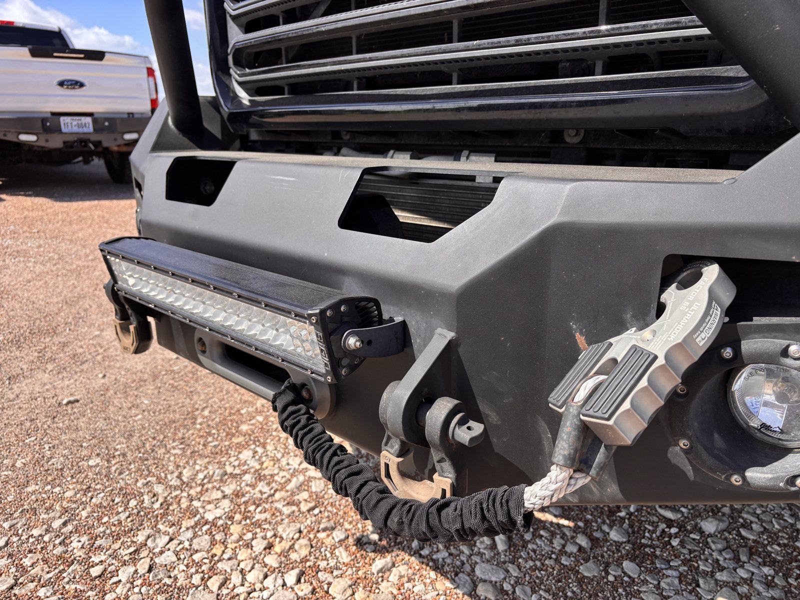Used 2018 GMC Sierra 3500 Denali w/ Duramax Plus Package AWD/4WD image 10