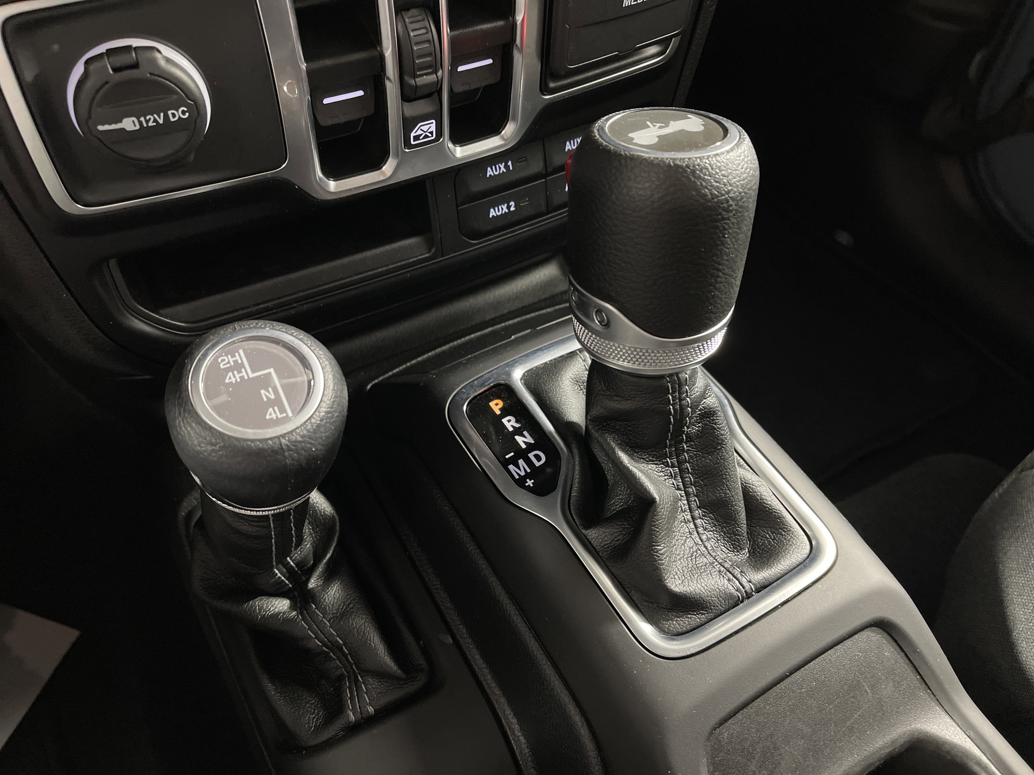 Used 2024 Jeep Wrangler Sport S image 25