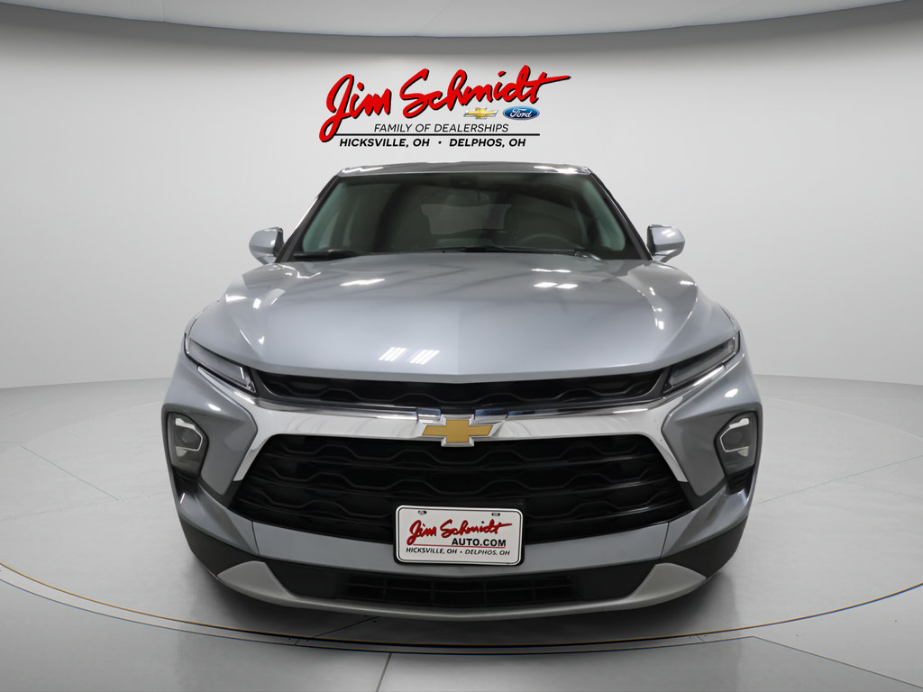 Used 2025 Chevrolet Blazer LT AWD/4WD image 3