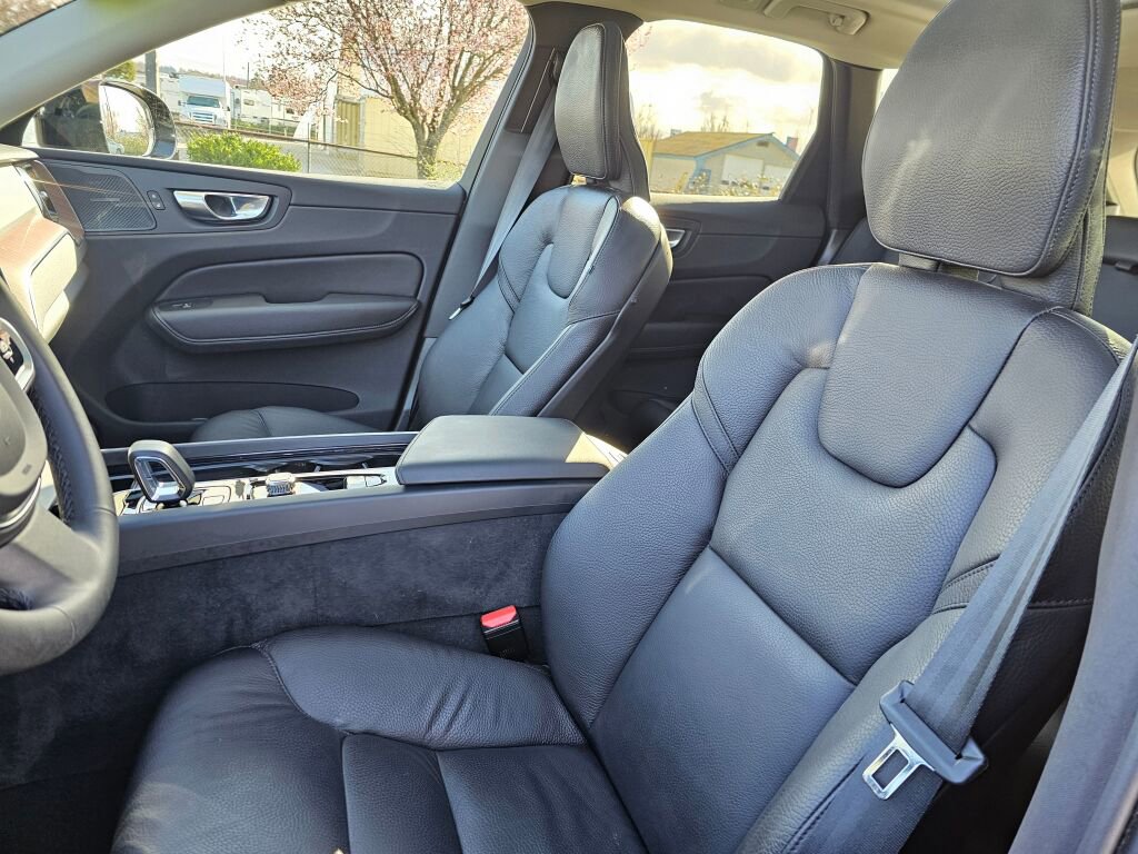 Used 2024 Volvo XC60 T8 Plus w/ Protection Package Premier image 25