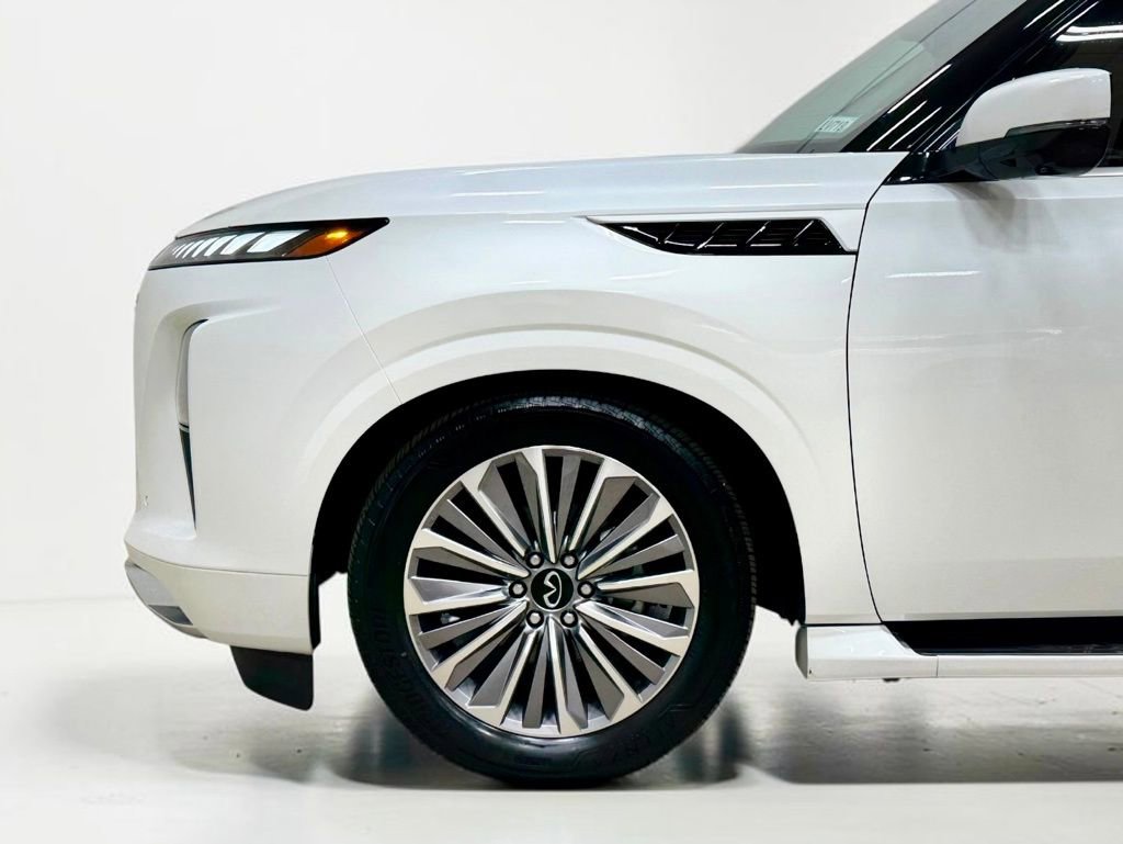 Used 2025 INFINITI QX80 Sensory image 26