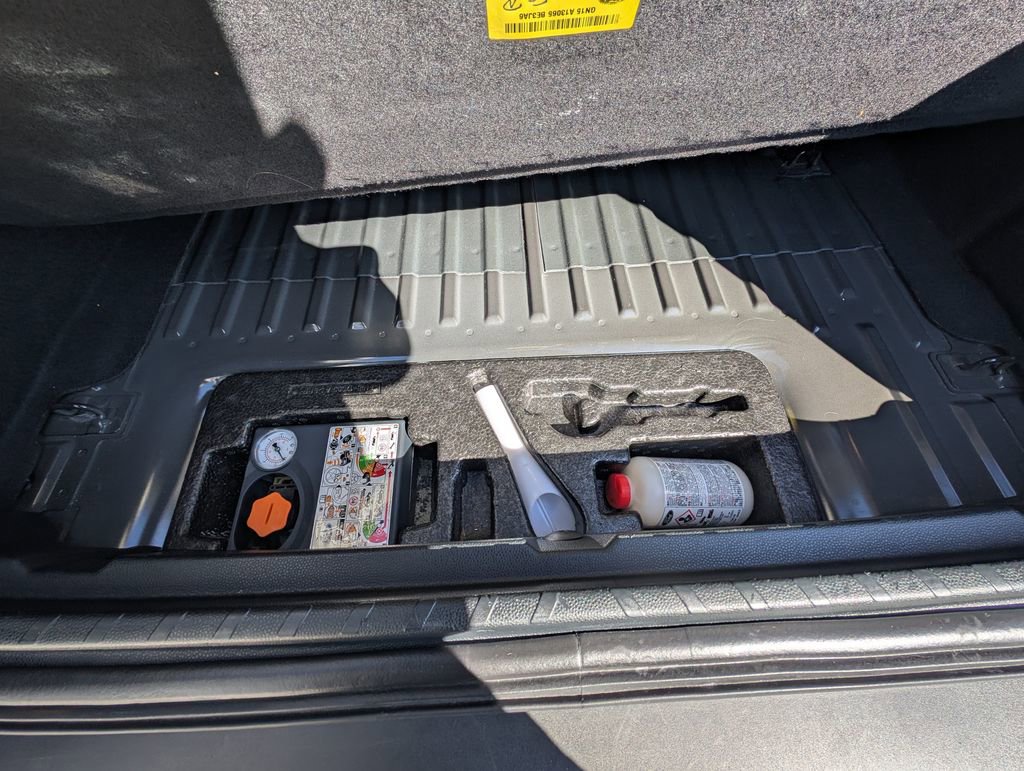 Used 2020 Ford EcoSport SE w/ SE Convenience Package image 40