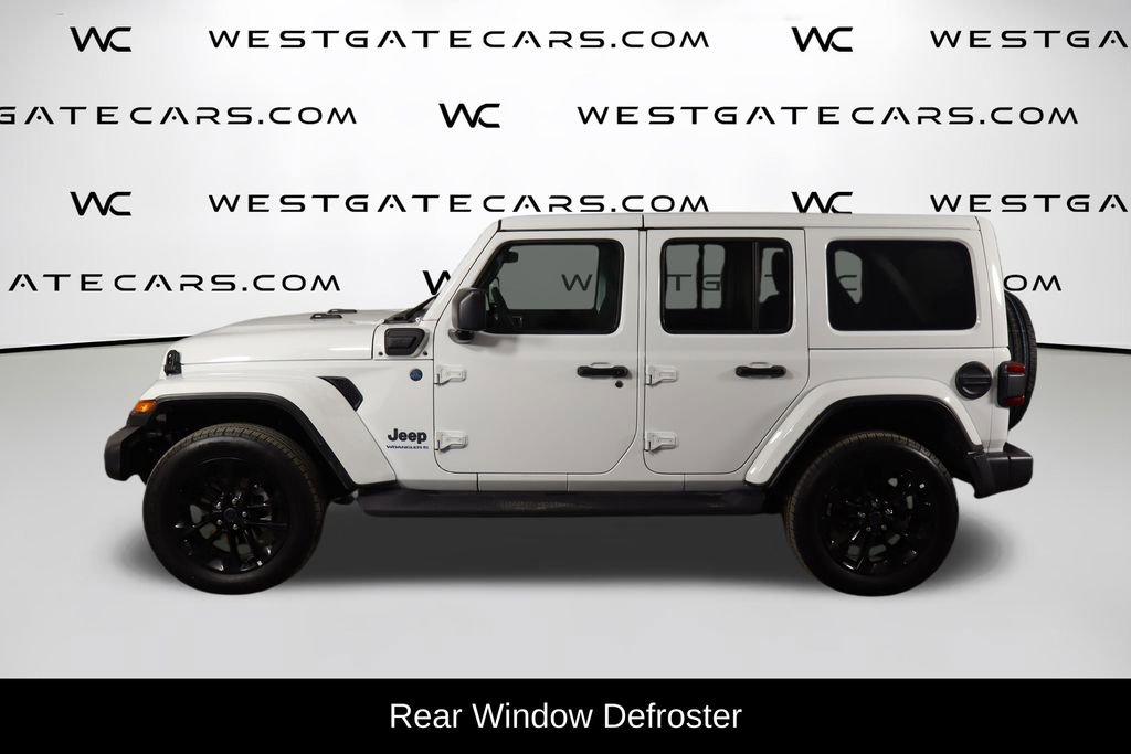 Used 2025 Jeep Wrangler Unlimited Sahara AWD/4WD image 5