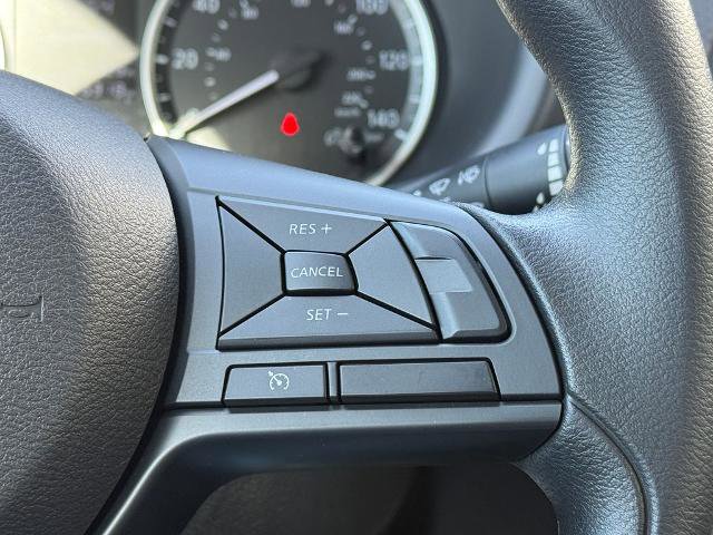 Certified 2025 Nissan Kicks Play S image 28