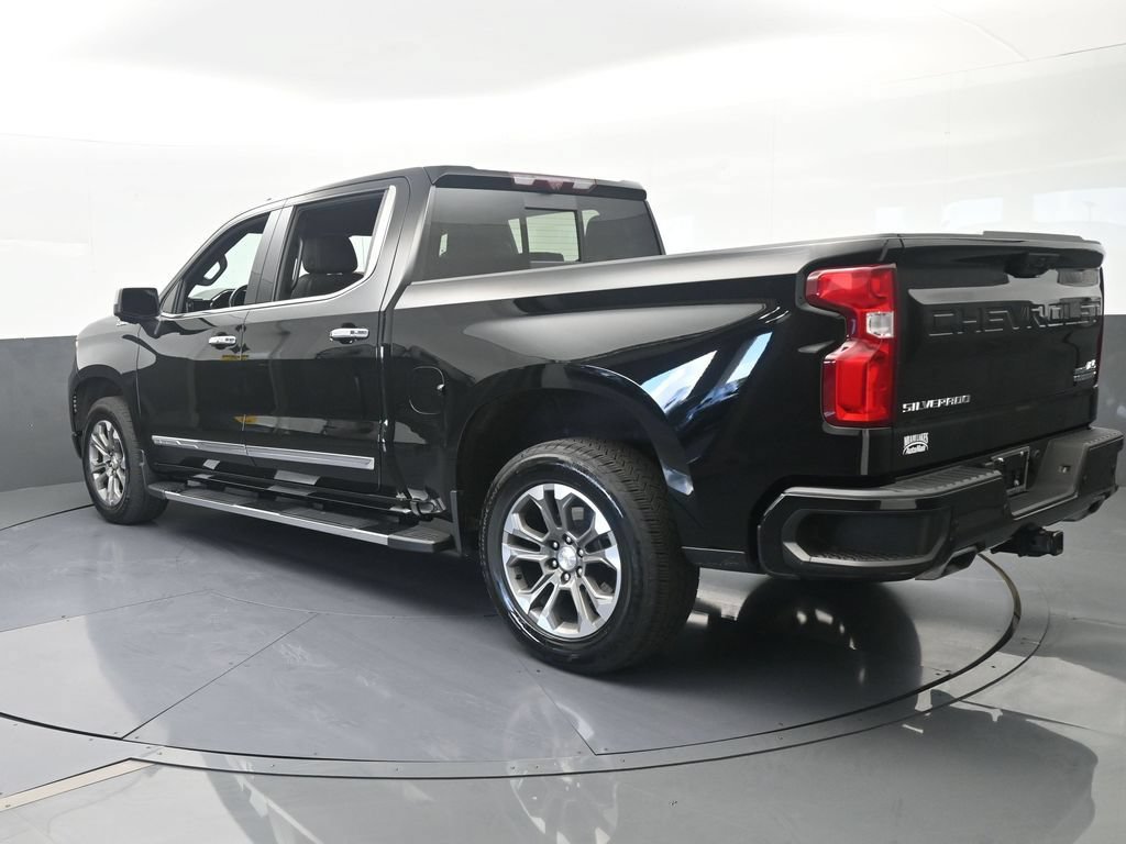 Used 2024 Chevrolet Silverado 1500 High Country w/ Technology Package RWD image 4