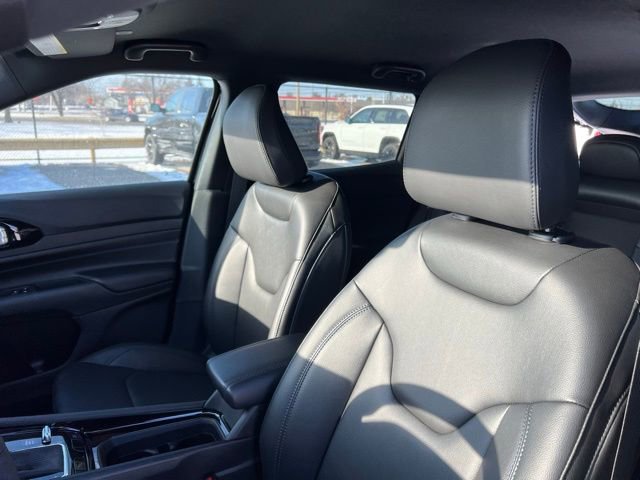 New 2026 Jeep Compass Limited image 8