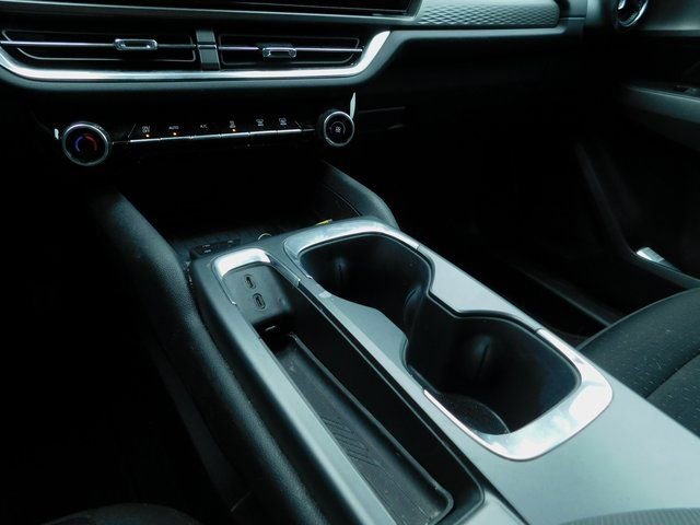 Used 2025 Chevrolet Equinox EV LT image 11