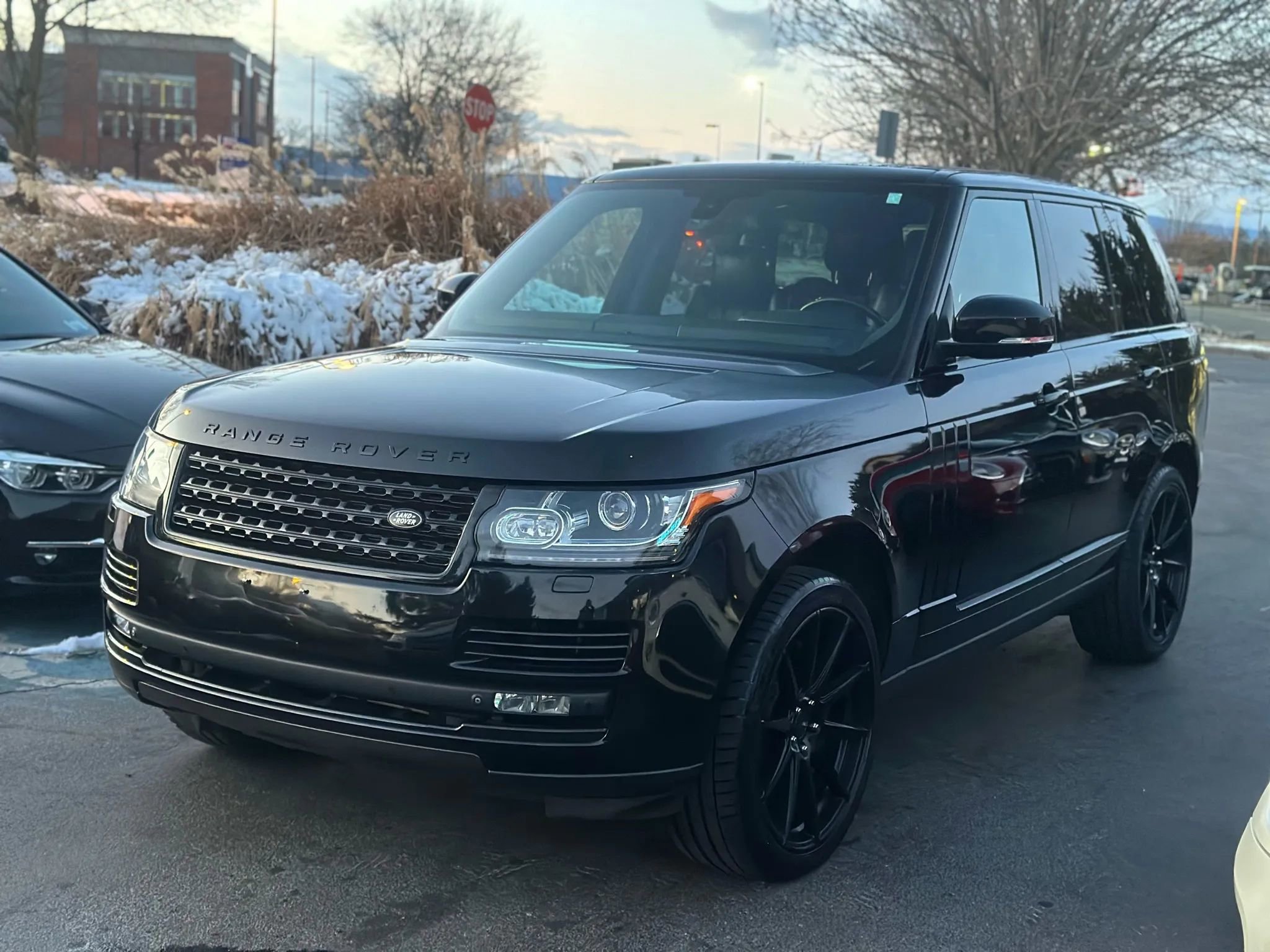 Used 2015 Land Rover Range Rover Supercharged image 1