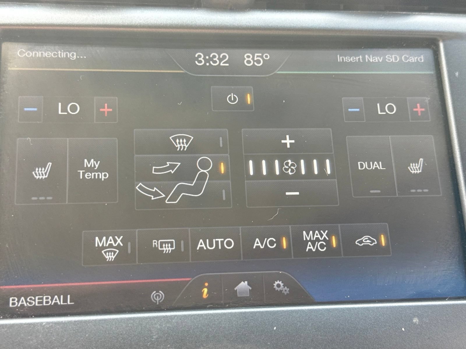 Used 2015 Ford Fusion SE w/ Equipment Group 202A FWD image 27