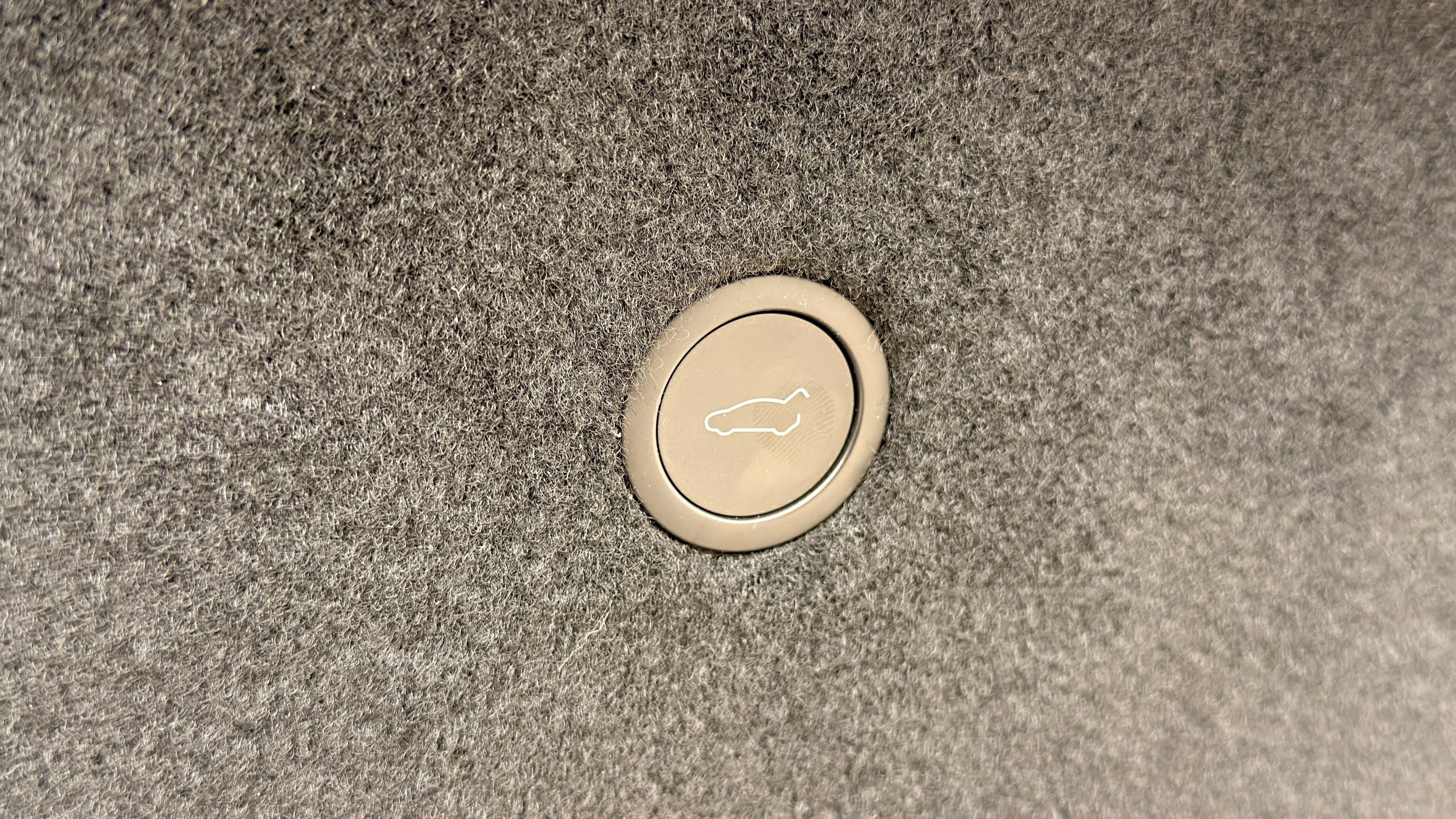 Used 2025 Tesla Model S image 41