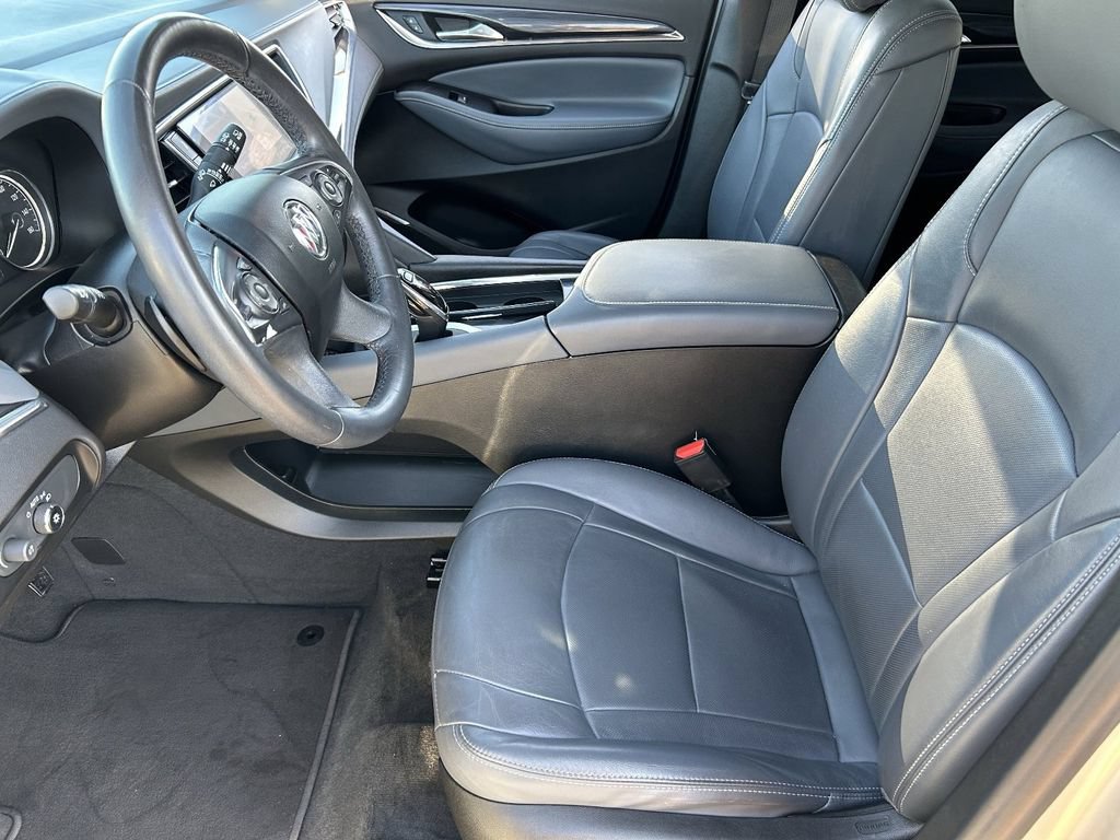 Used 2020 Buick Enclave Essence w/ Sport Touring Edition FWD image 20