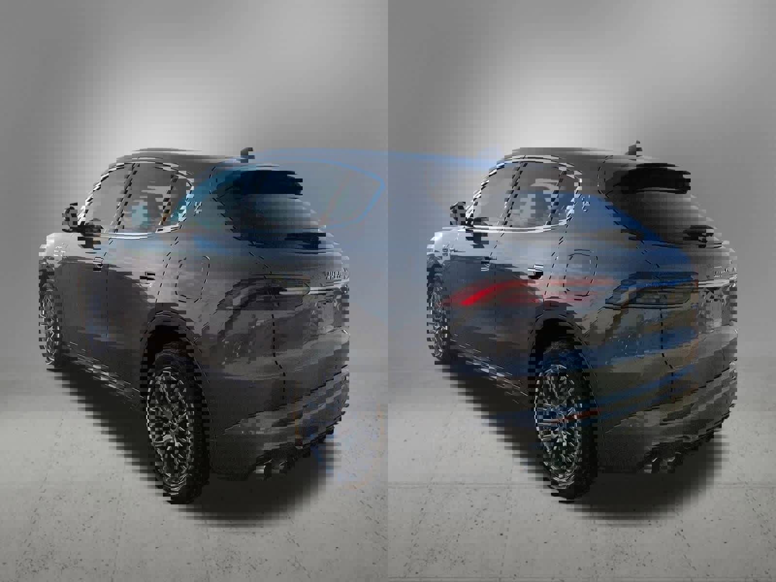 Used 2024 Maserati Grecale GT image 4