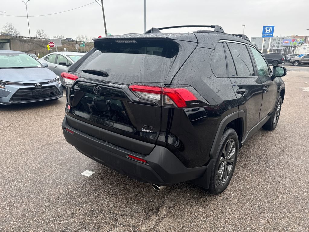 Used 2025 Toyota RAV4 XLE Premium w/ Weather Package image 9