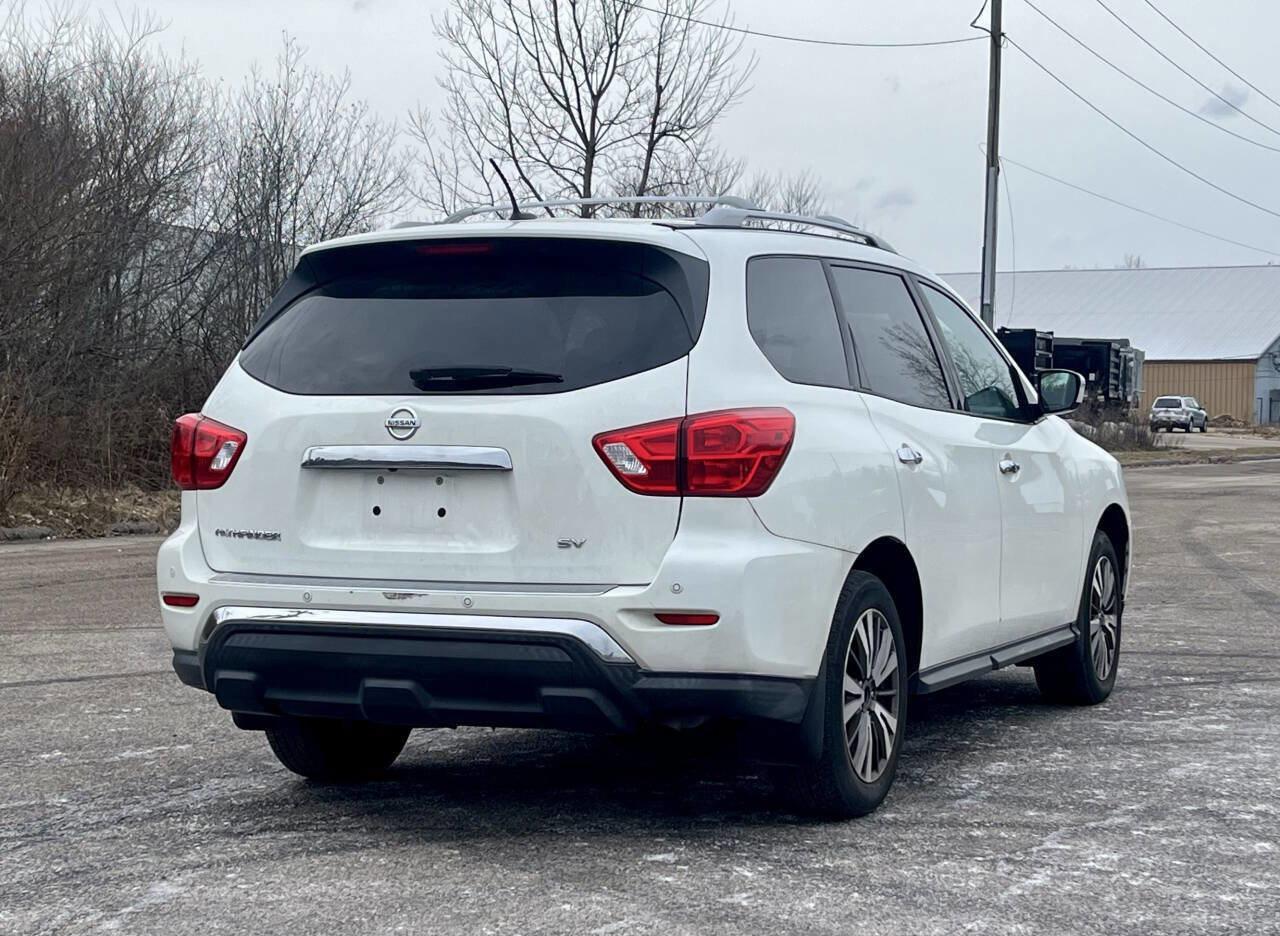 Used 2017 Nissan Pathfinder SV w/ Cargo Package image 5