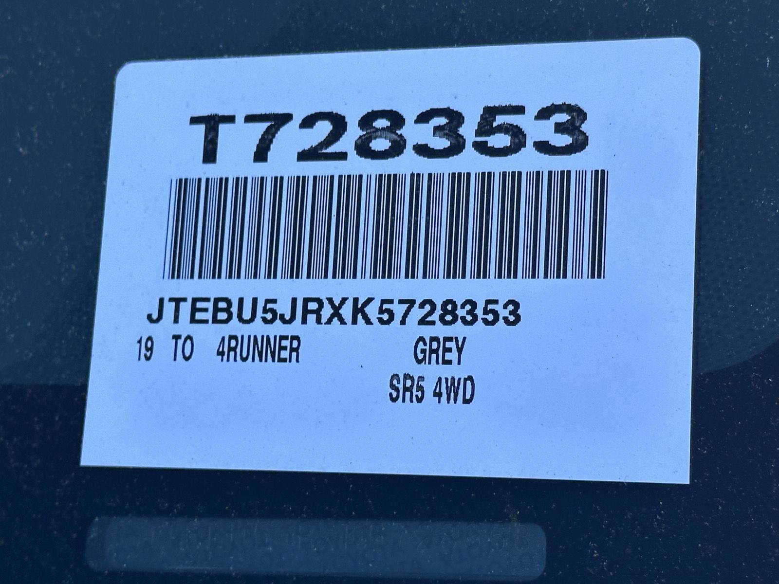 Used 2019 Toyota 4Runner SR5 AWD/4WD image 15