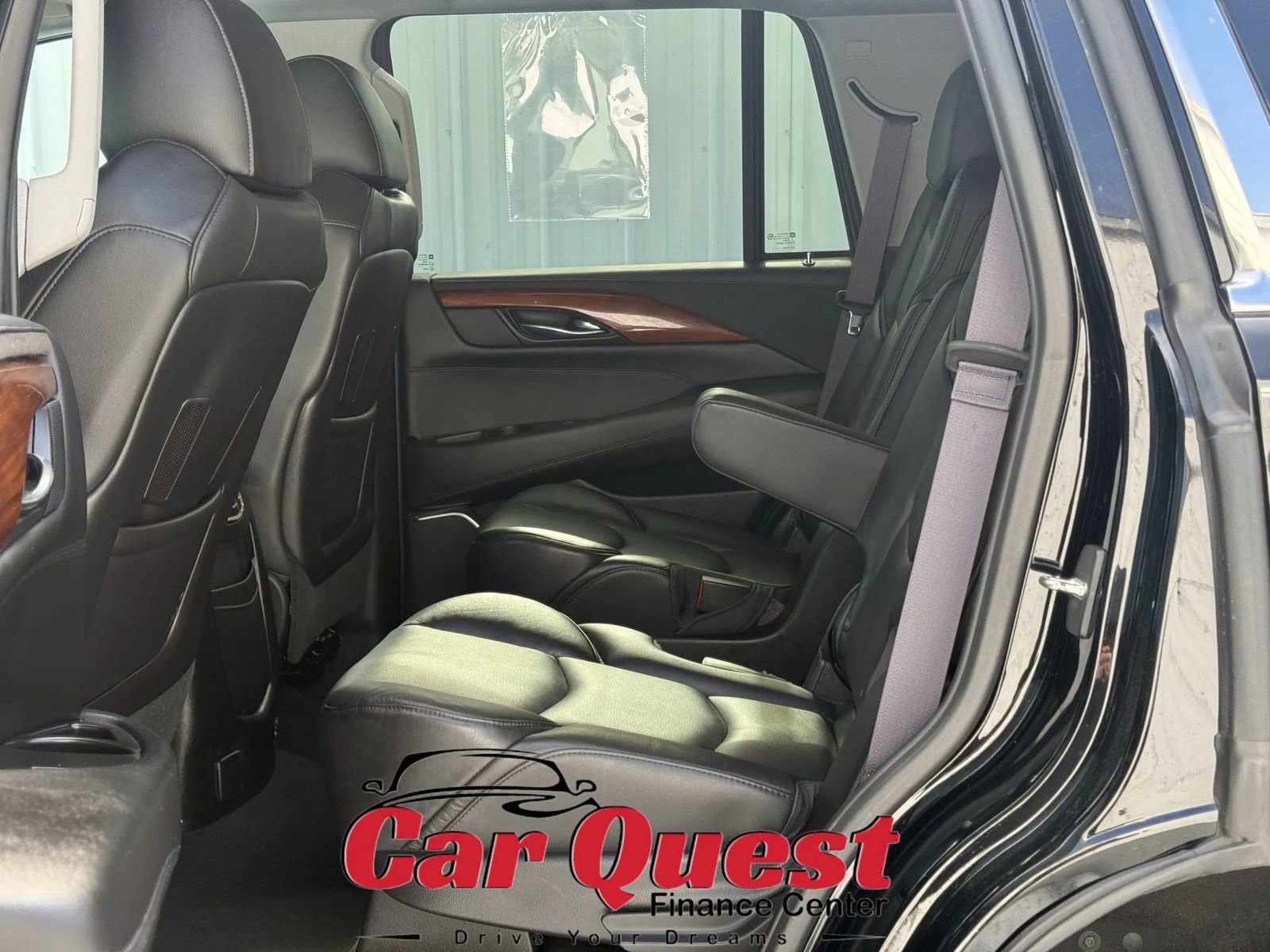 Used 2016 Cadillac Escalade Luxury image 11