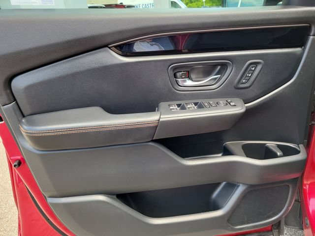 Used 2025 Honda Pilot TrailSport image 18