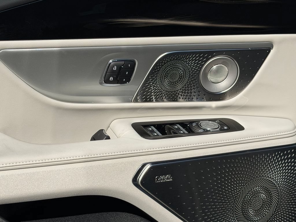New 2026 Lincoln Nautilus Reserve AWD/4WD image 21