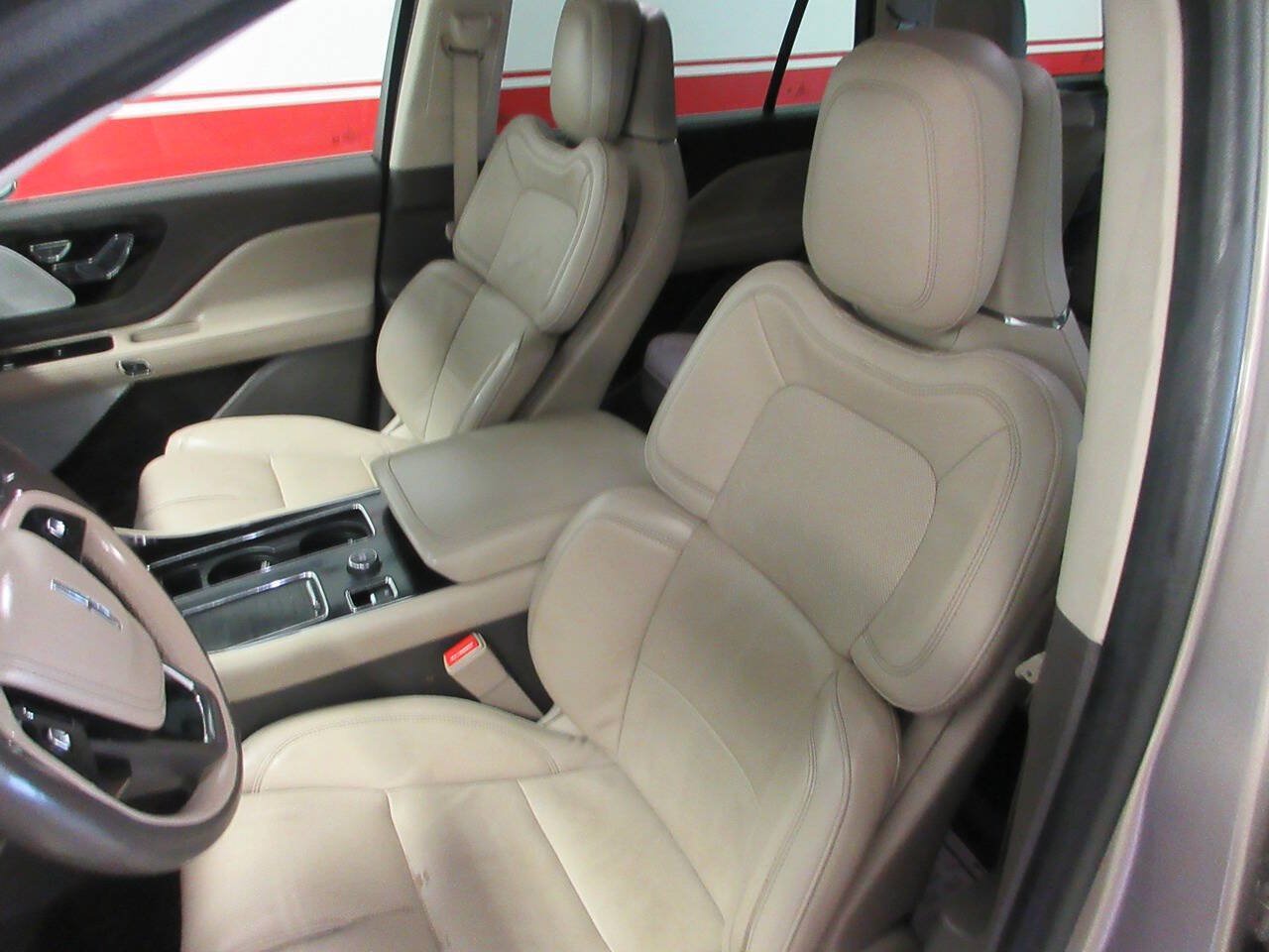 Used 2020 Lincoln Aviator Reserve w/ Equipment Group 202A AWD/4WD image 20