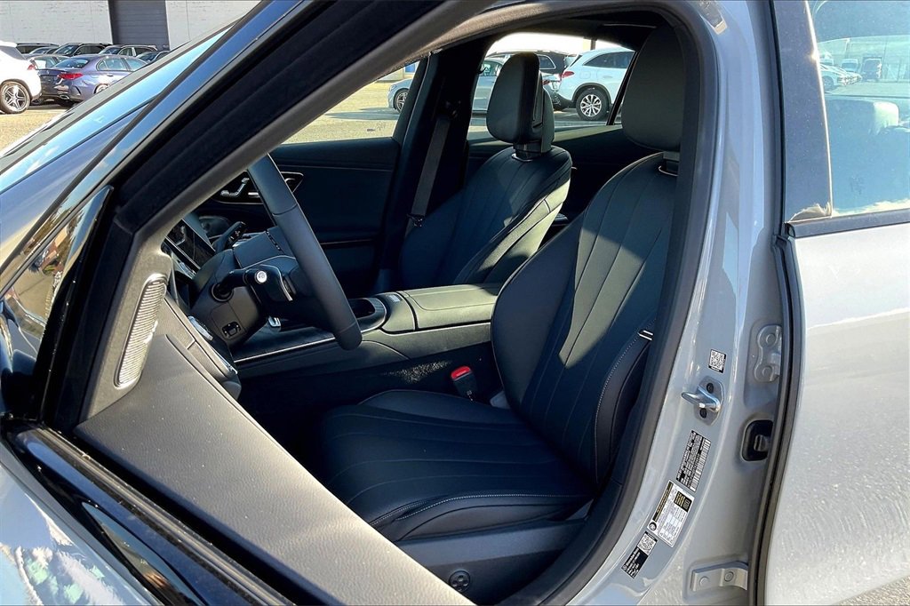 New 2026 Mercedes-Benz E 350 4MATIC Sedan image 9
