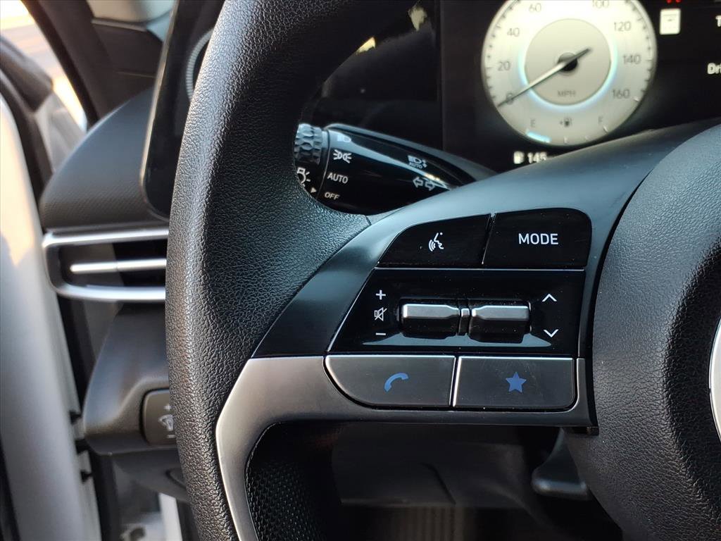 Certified 2024 Hyundai Elantra SEL image 25