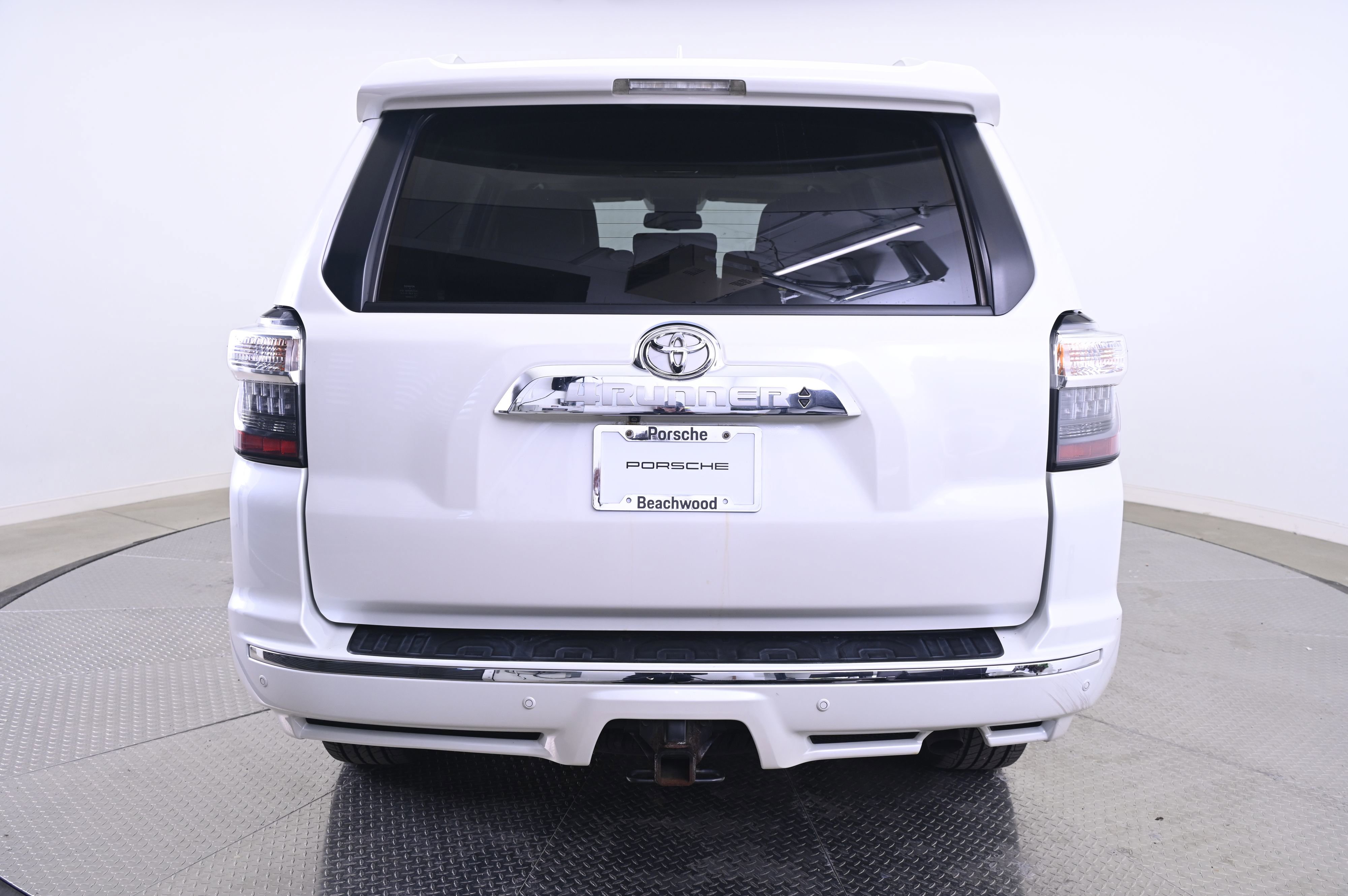 Used 2017 Toyota 4Runner Limited AWD/4WD image 6