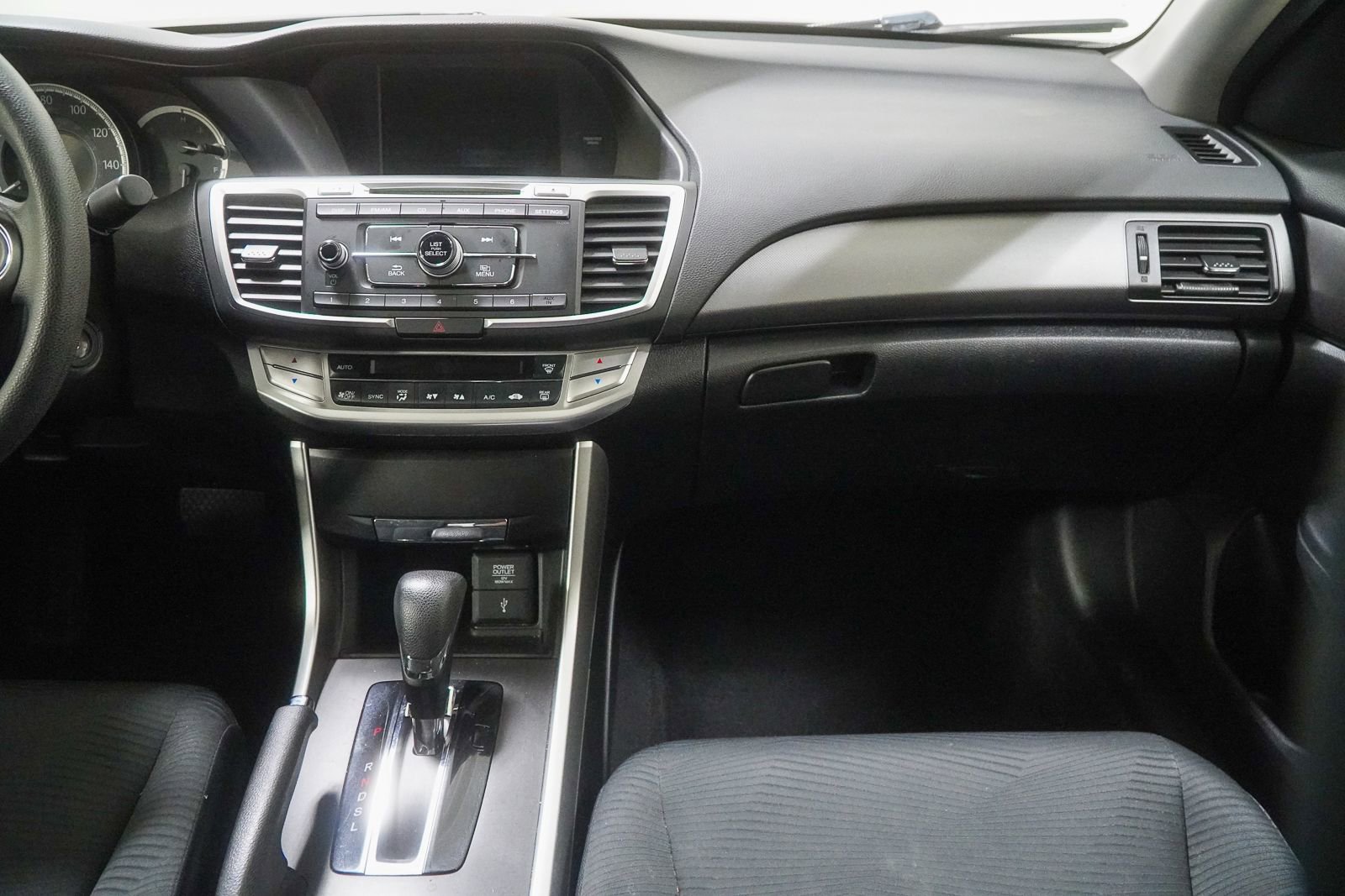 Used 2015 Honda Accord LX image 28