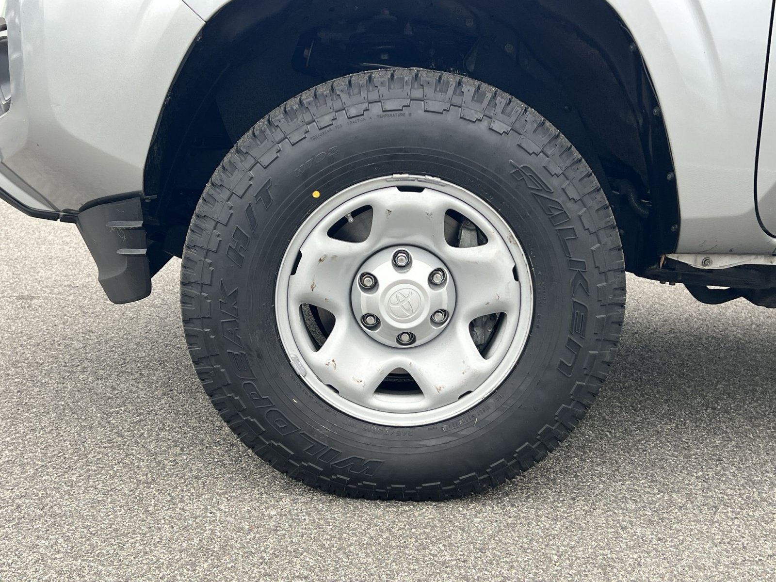 Used 2023 Toyota Tacoma SR AWD/4WD image 12