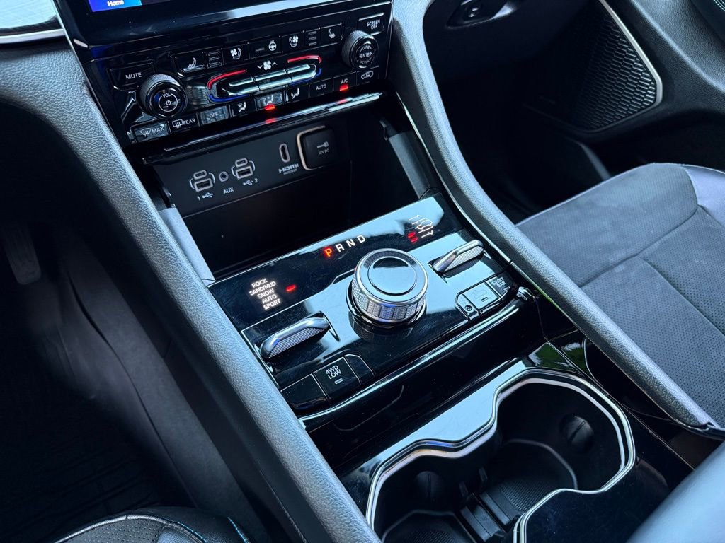 Used 2022 Jeep Grand Cherokee Trailhawk image 24