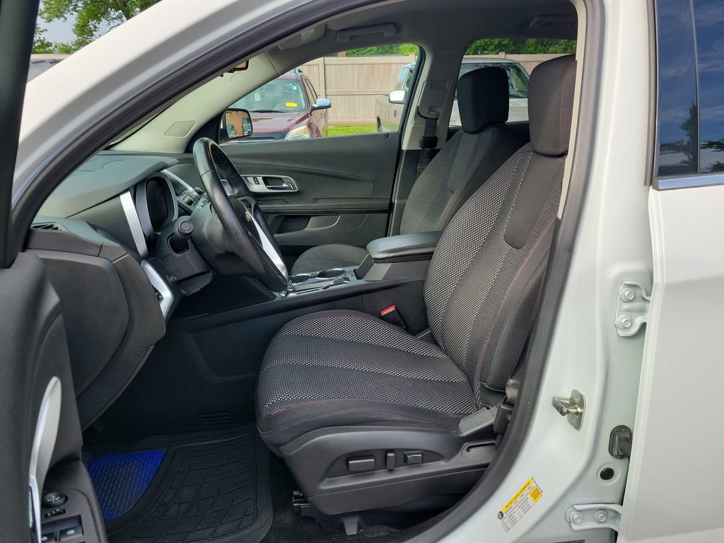 Used 2017 Chevrolet Equinox LT w/ Convenience Package FWD image 18