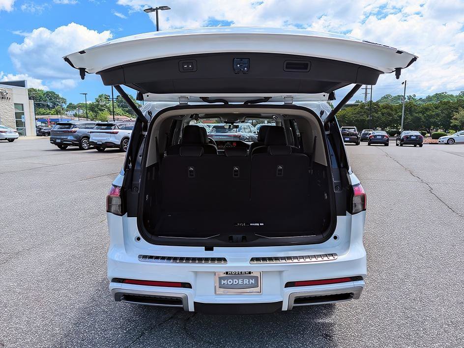 New 2026 INFINITI QX80 Luxe AWD/4WD image 24
