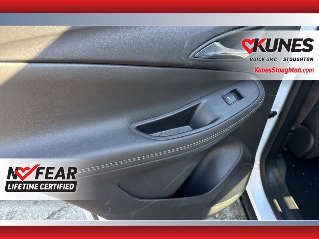 Used 2023 Buick Encore GX Preferred w/ Cold Weather Comfort Package image 37